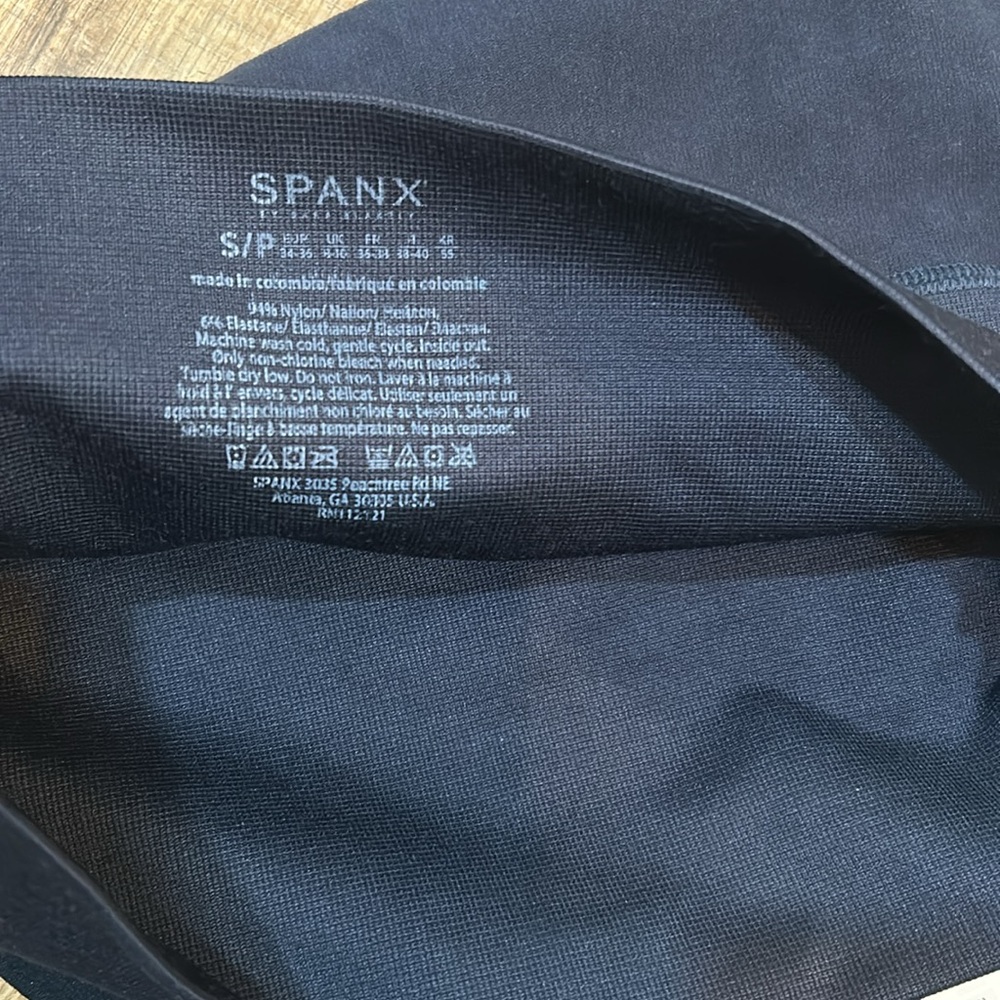 SPANX SEAMLESS MOTO LEGGINGS WOMEN SIZE SMALL NAVY  NEW - Picture 4 of 10